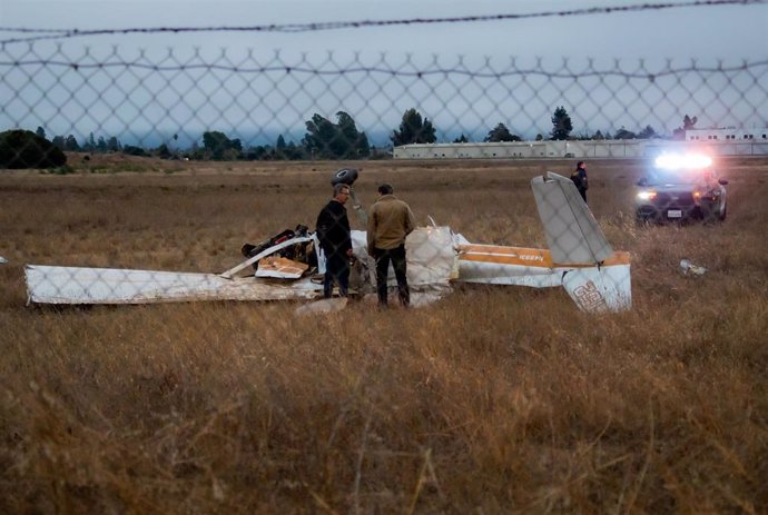 Archivo - Imagen de archivo de un accidente de avioneta en California