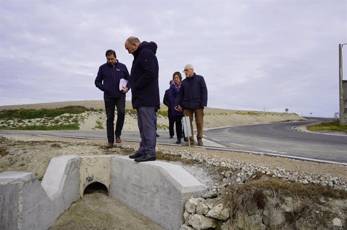 Visita del presidente De Vicente a la obra de Frumales