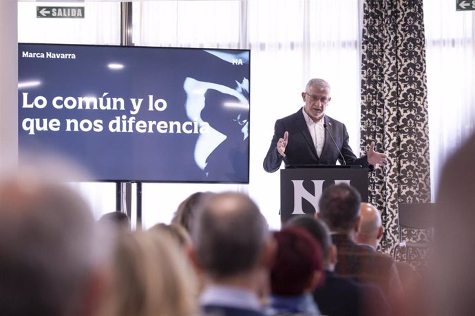 Archivo - El vicepresidente Taberna durante el acto de presentación de Marca Navarra en Tudela.