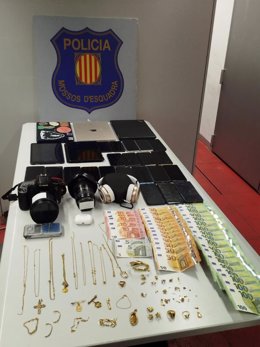 Elementos encontrados en el hostal de los detenidos