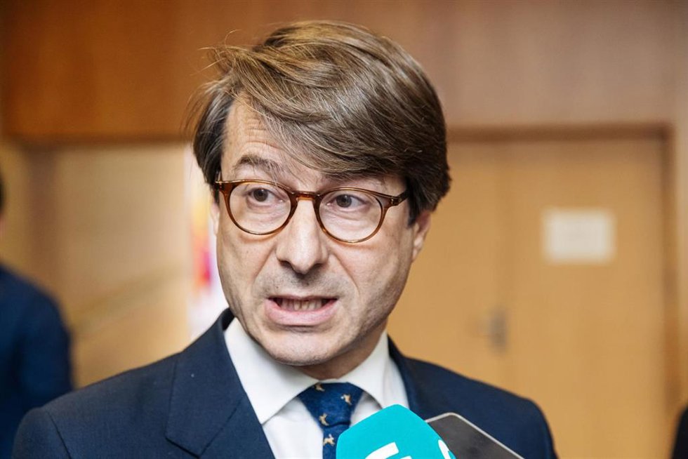 Archivo - El consejero de Hacienda y Administración Pública de la Xunta de Galicia, Miguel Corgos, ofrece declaraciones a los medios durante la reunión del Consejo de Política Fiscal y Financiera (CPFF), en la sede del Ministerio, a 11 de diciembre de 2