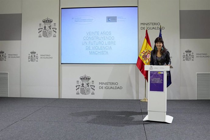 La ministra de Igualdad, Ana Redondo, interviene durante la conmemoración del XX aniversario de la Ley Orgánica de Medidas de Protección Integral contra la Violencia de Género, en el Ministerio de Igualdad, a 27 de diciembre de 2024, en Madrid (España). 