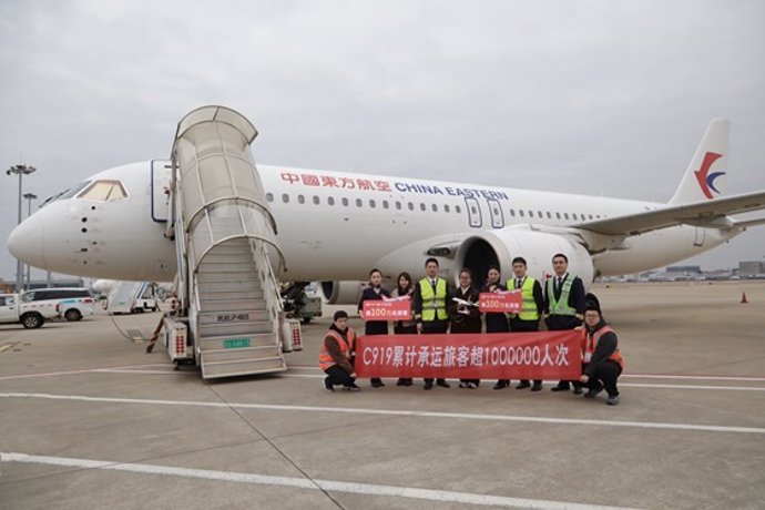 El avión C919, fabricado en China, alcanza el millón de pasajeros transportados desde mayo de 2023.