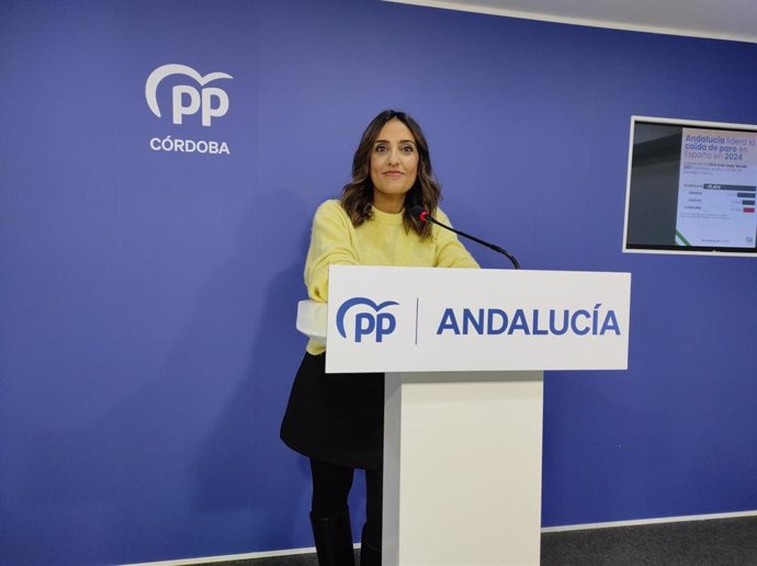 La vicesecretaria de Política Social, Sanidad e Igualdad del PP-A, Beatriz Jurado.