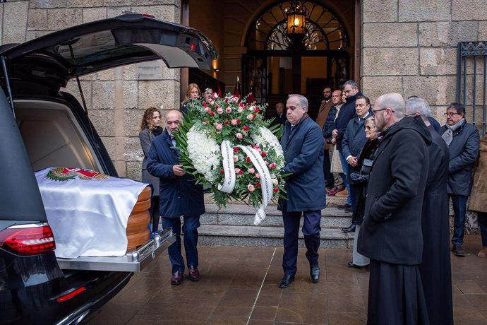 El Ayuntamiento de Calatayud rinde homenaje al exalcalde Fernando Martín.