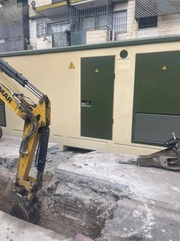 Archivo - Imagen de archivo de unas obras para un nuevo centro de transformación de electricidad en la zona norte de la ciudad de Granada