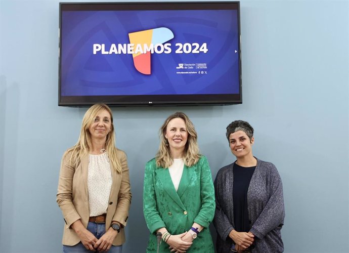 Archivo - La diputada de Cultura, Vanesa Beltrán, en la presentación del programa 'Planeamos' de la Diputación de Cádiz.