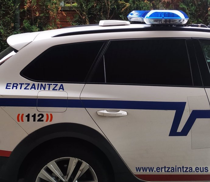 Coche de la Ertzaintza