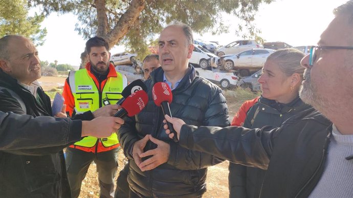 Valderrama destaca que los drones de bomberos forestales de la Generalitat llevan 40 horas de vuelo y 20 operaciones