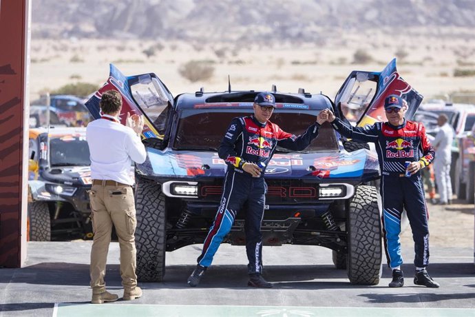 Carlos Sainz y Lucas Cruz