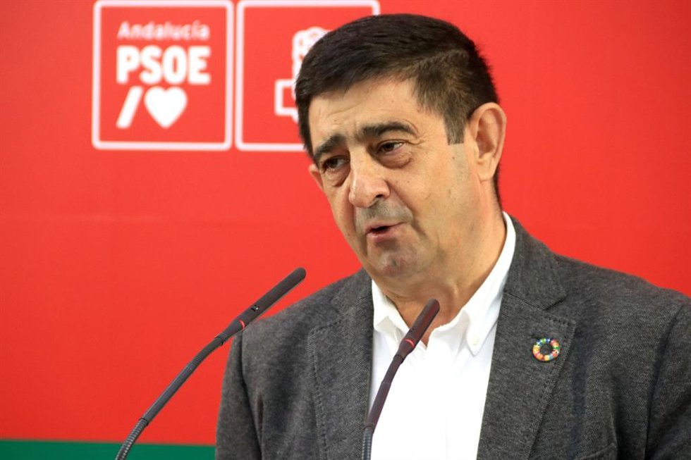 Archivo - Francisco Reyes durante la rueda de prensa