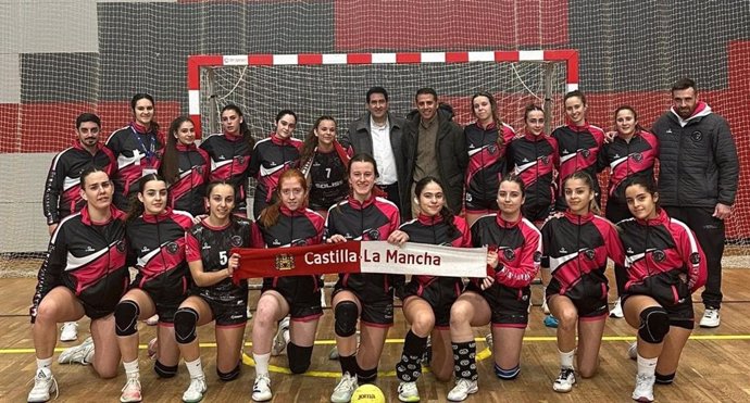 El director general de Juventud y Deportes de C-LM, Carlos Alberto Yuste, en el Campeonato Nacional de Selecciones Autonómicas de Balonmano.