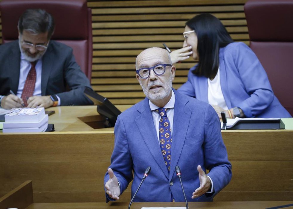 El portavoz de Agricultura del PP en Les Corts, Luis Martínez
