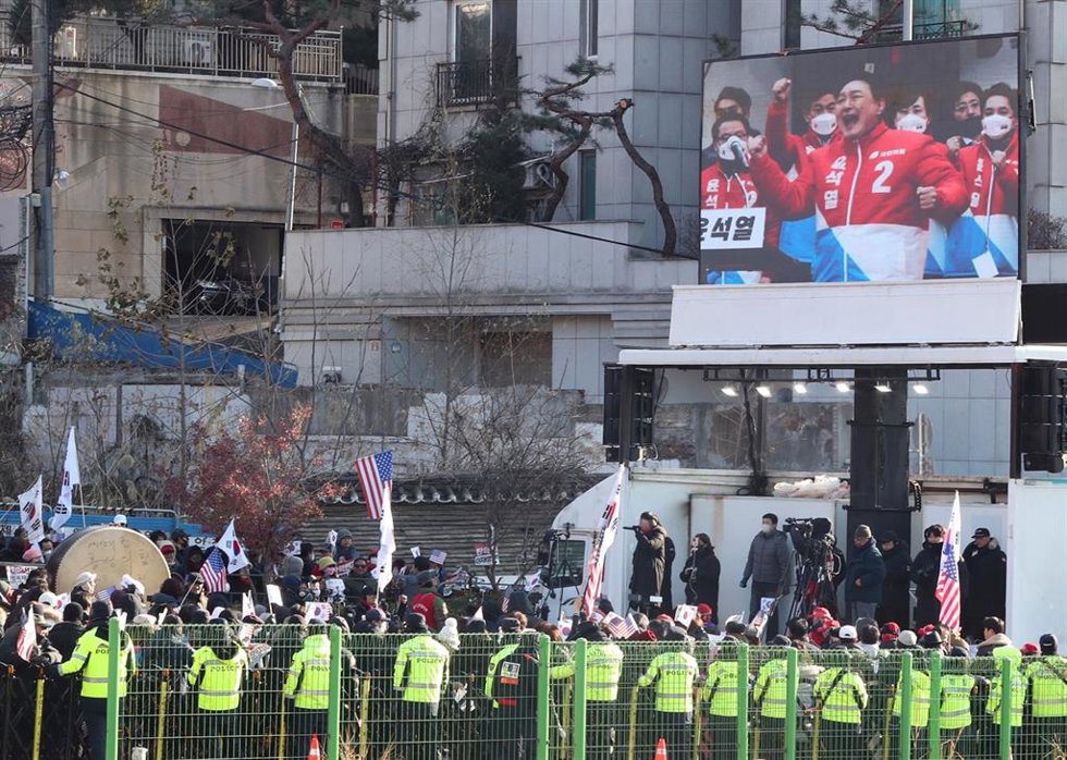 Concentración en Seúl para exigir la detención del presidente suspendido del país, Yoon Suk Yeol 