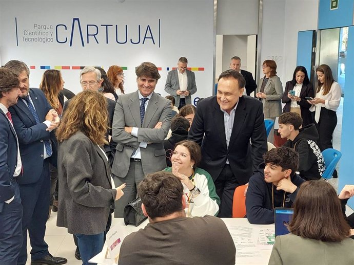 A través de esta medida, se busca "detectar el talento emprendedor y capacitar a los empresarios del futuro"