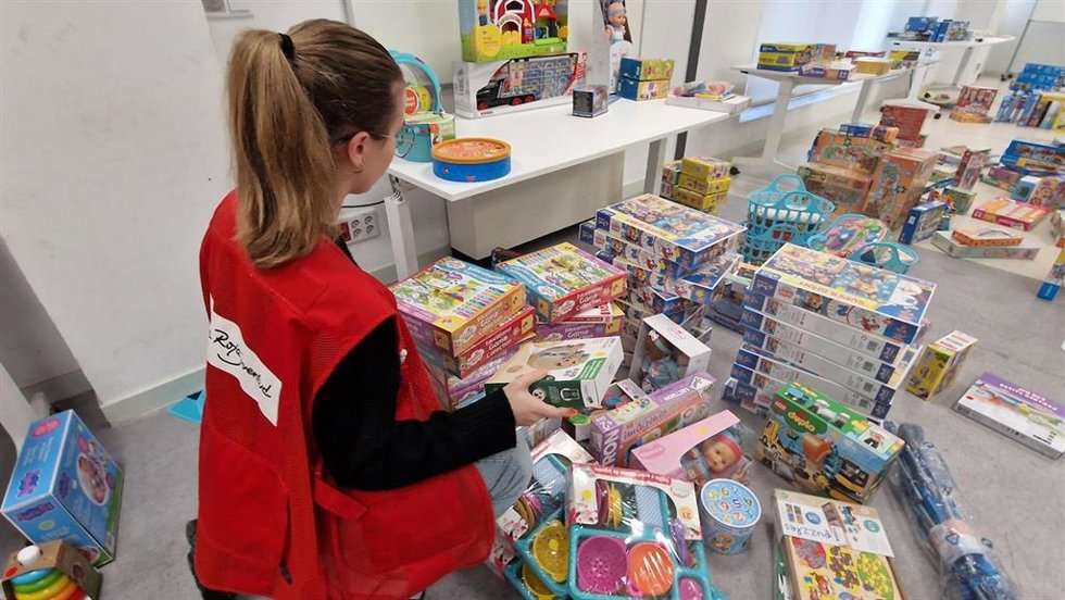 Cruz Roja distribuye 800 juguetes para niños en la provincia de Valladolid