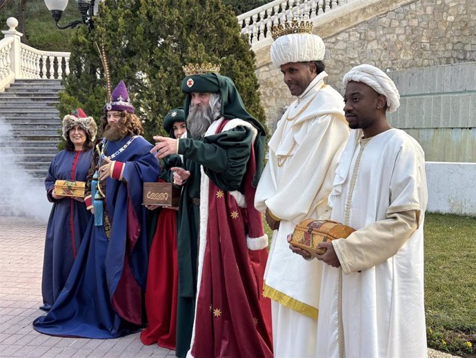 Los Reyes Magos, en las escalinatas del Paseo de los Bearneses del Parque Grande-José Antonio Labordeta.