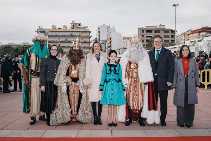 Los Reyes Magos de Oriente desembarcan en el Grao de Castelló