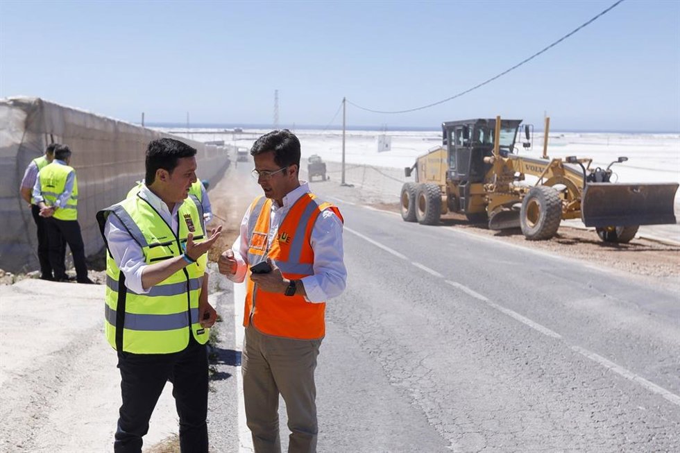 Archivo - Almería.-Diputación.- Los caminos municipales de Vícar, El Ejido y Arboleas mejorarán con 1,2 millones de inversión
