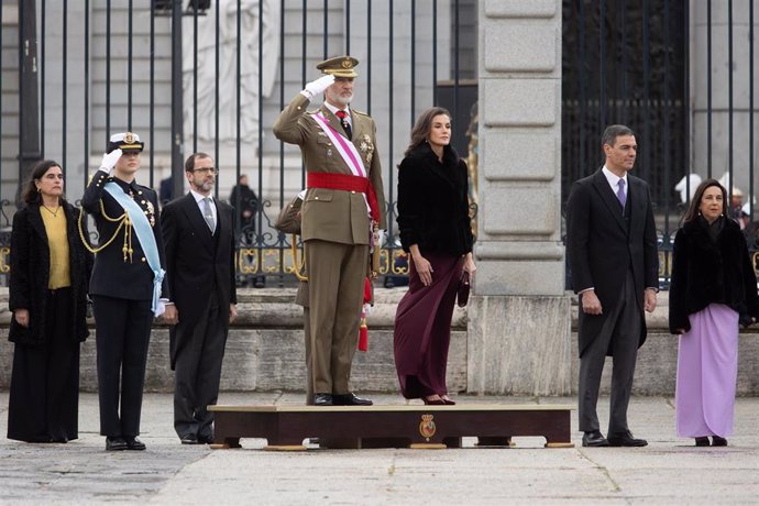 La princesa Leonor, el Rey Felipe VI, la Reina Letizia, el presidente del Gobierno, Pedro Sánchez, y la ministra de Defensa, Margarita Robles, durante la Pascua Militar, en el Palacio Real, a 6 de enero de 2025, en Madrid (España). .