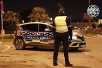 Agentes de la Policía Local de Sevilla salvan a una mujer que se asfixiaba tras haber ingerido una castaña