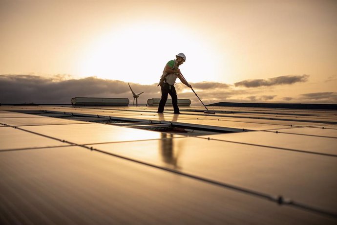 Energía fotovoltaica de alta calidad en Canarias  