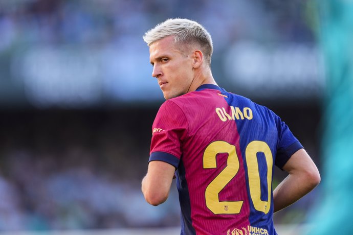 Dani Olmo durante un partido con el FC Barcelona