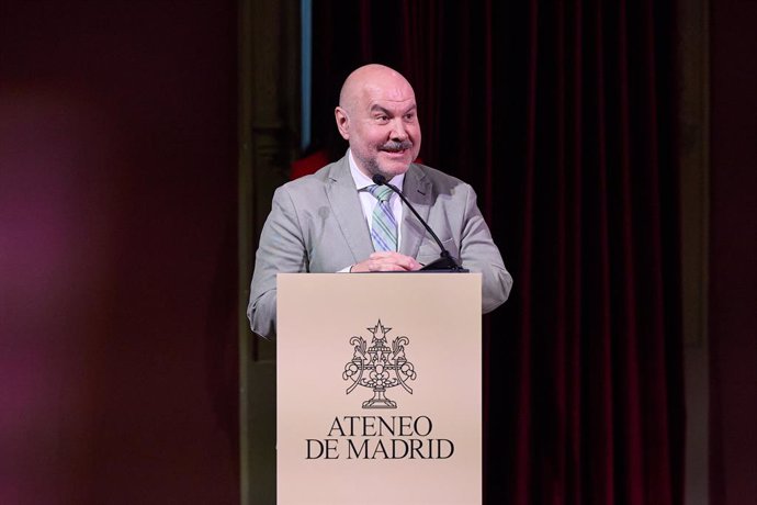 Archivo - El presidente del Comité Español de Representantes de Personas con Discapacidad (CERMI), Luis Cayo Pérez Bueno, interviene durante la firma del acuerdo con el Comité Español de Representantes de Personas con Discapacidad (CERMI), en el Ateneo de