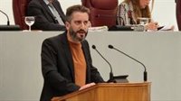 Podemos exige que los diputados regionales "también trabajen en el mes de enero"