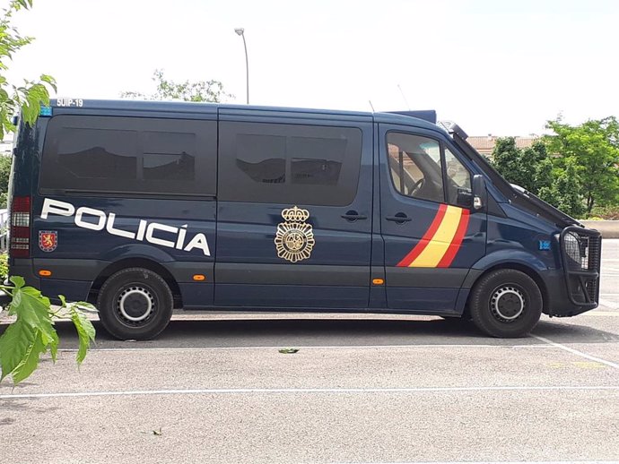 Furgón de la Policía Nacional