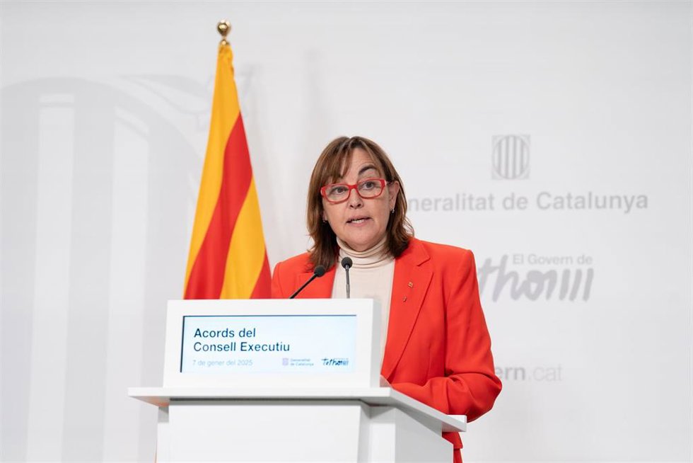 La portavoz del Govern y consellera de Territorio, Vivienda y Transición Ecológica, Sílvia Paneque, interviene durante una rueda de prensa tras el primer Consell Executiu del año, en el Palau de la Generalitat, a 7 de enero de 2025, en Madrid (España).