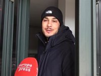 Carlo Costanzia saca su lado más simpático y revela cómo ha vivido Mar Flores sus primeras Navidades como abuela