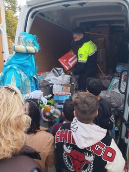 Regalos de la sociedad tomareña para los niños damnificados  de la DANA de Valencia