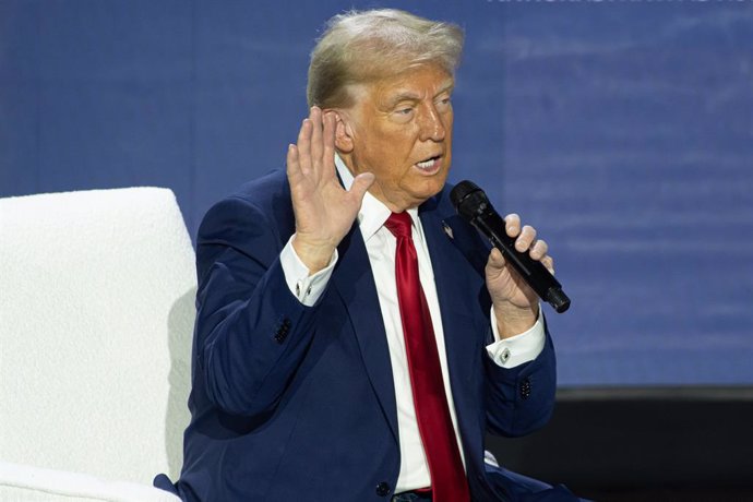 Archivo - 28 October 2024, US, Powder Springs: Former US President and Republican presidential candidate, Donald Trump, attends the National Faith Advisory Summit (NFAB) at Worship With Wonders Church, near Atlanta. Photo: Christopher Oquendo/ZUMA Press W