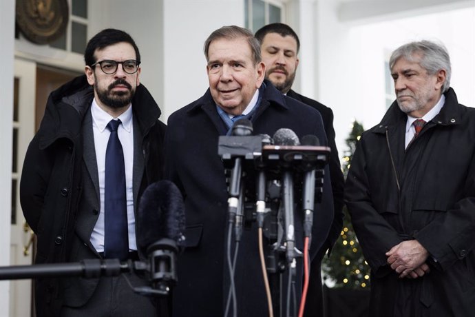 January 6, 2025, Washington, District Of Columbia, USA: Edmundo Gonzalez Urrutia, Venezuelan opposition leader, speaks to members of the media outside the White House in Washington, DC, US, on Monday, Jan. 6, 2025. Gonzalez's meeting with Biden follows a 