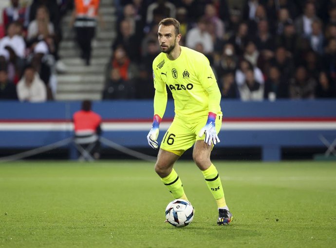 Archivo - Goalkeeper of Marseille Pau Lopez during the French championship Ligue 1 football match between Paris Saint-Germain (PSG) and Olympique de Marseille (OM) on October 16, 2022 at Parc des Princes stadium in Paris, France - Photo Jean Catuffe / DPP