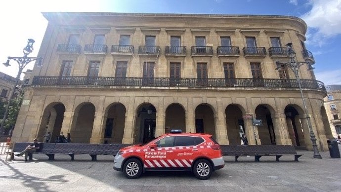 Oficina de Denuncias y Atención al Ciudadano de la Policía Foral en la Plaza del Castillo de Pamplona.