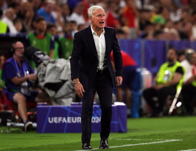 Archivo - 09 July 2024, Bavaria, Munich: France coach Didier Deschamps reacts on the touchline during the UEFA Euro 2024 Semi-final soccer match between Spain and France at Munich Football Arena. Photo: Christian Charisius/dpa