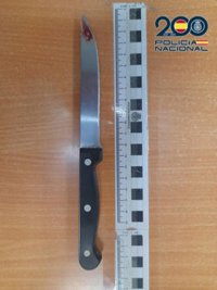 Detenido por atracar una sucursal bancaria de Sevilla Este a punta de cuchillo