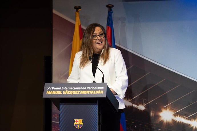 Archivo - La vicepresidenta del FCB María Elena Fort interviene durante el acto en el que el exfutbolista británico Gary Lineker recibe el Premio Vázquez Montalbán en periodismo deportivo, en el Camp Nou, a 24 de octubre de 2022, en Barcelona, Catalunya (