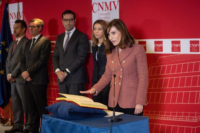 La vicepresidenta de la CNMV, Paloma Marín, toma posesión de su cargo, en la sede de la Comisión Nacional del Mercado de Valores (CNMV), a 8 de enero de 2025, en Madrid (España). El Consejo de Ministros aprobó el pasado mes de diciembre estos cargos, a pr