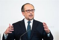 Alexander Schallenberg es nombrado canciller interino de Austria tras la dimisión de Nehammer