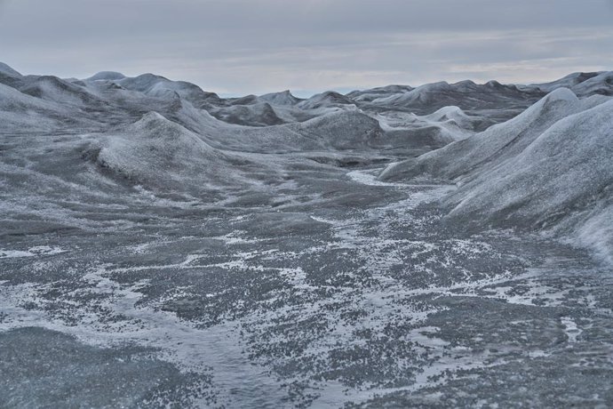 Archivo - January 18, 2023, Greenland, Denmark: VIDEO AVAILABLE: CONTACT INFO@COVERMG.COM TO RECEIVE**..This image shows: meltwater rivers in Greenland...The Greenland Ice sheet is warming faster than previously thought, according to a new study of ice co