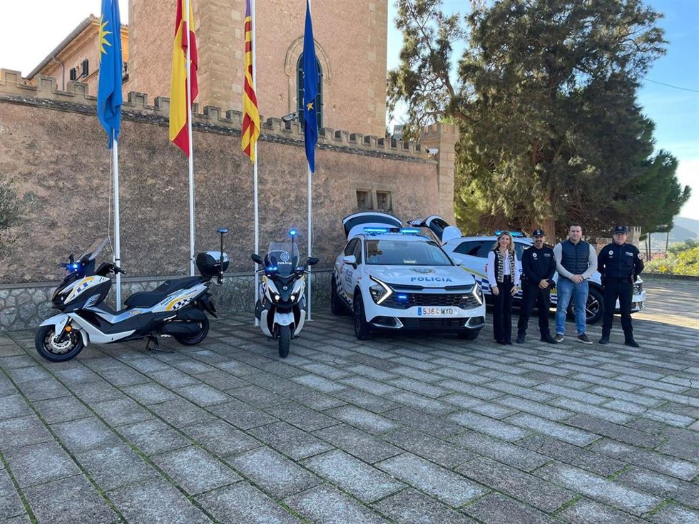 Nuevos vehículos de la Policía Local de Andratx.