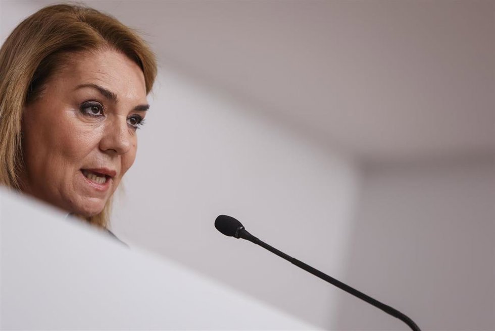 Archivo - La vicepresidenta del Consell y consellera de Servicios Sociales, Igualdad y Vivienda, Susana Camarero, durante una rueda de prensa