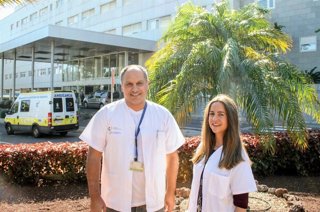 Los investigadores del Hospital de La Candelaria, Carlos Flores, y Beatriz Guillén