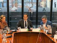 La Junta destinará un millón más y llegará a 2,7 para dar 13.268 horas de formación a 40.000 empleados públicos