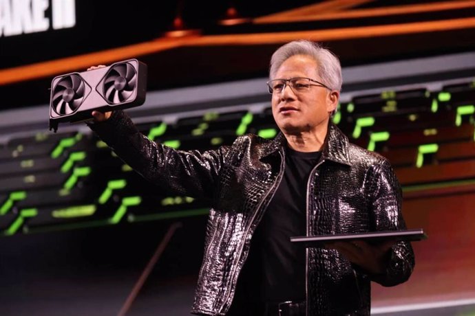 El CEO de Nvidia, Jensen Huang, durante la presentación en CES 2025.