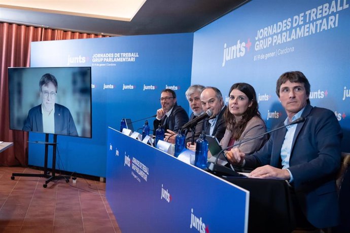 El presidente de Junts, Carles Puigdemont, abre las jornadas de trabajo que el grupo parlamentario celebra en Cardona (Barcelona)