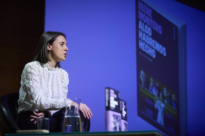 Archivo - La exministra de igualdad y eurodiputada de Podemos, Irene Montero, durante la presentación de su nuevo libro  'Algo habremos hecho', en la Casa Encendida, a 11 de noviembre de 2024, en Madrid (España).